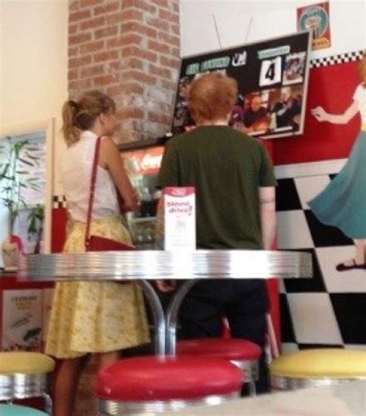 Ed Sheeran & Taylor Swift Ice Cream Date Fun At Mels Downtown Creamery Hollywood Life