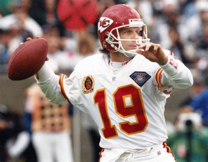 Joe Montana Age At Retirement