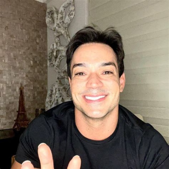 Sam Williams (TikTok Star) - Age, Birthday, Bio, Facts, Family, Net Worth, Height & More
